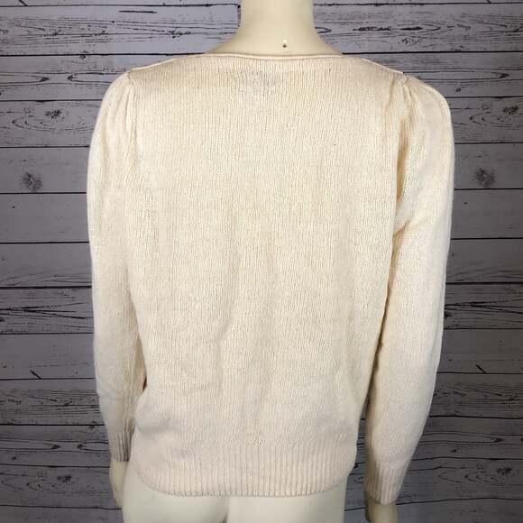 Vintage Essential cream sweater with pearl buttons silk & angora mix size medium - Picture 11 of 12
